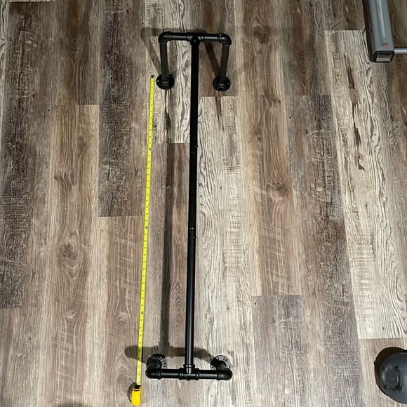 Clothing rack - Picture 1 of 5